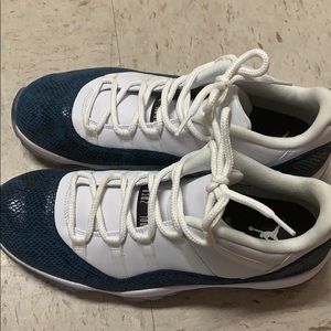 Jordan 11 Low Snakeskins